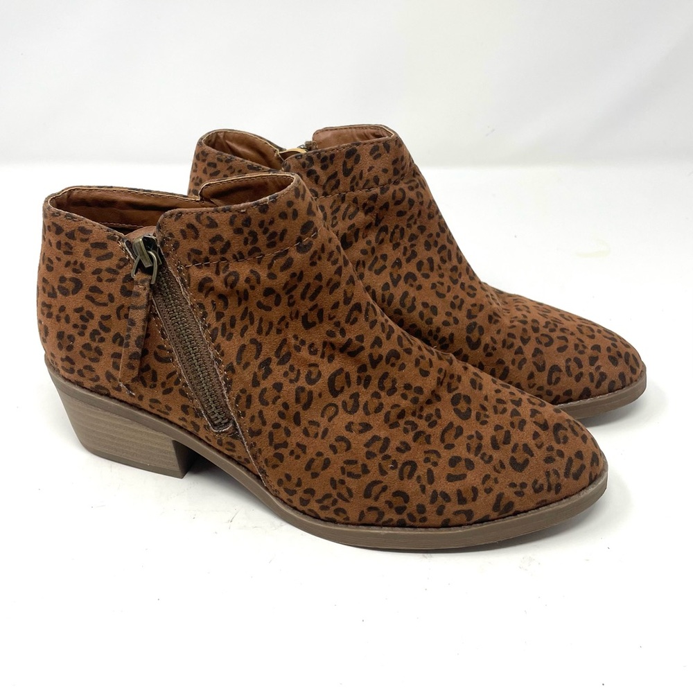 Time and Tru Women's Leopard Print Ankle Boots Zip Block Heel Memory Foam Sz 6.5